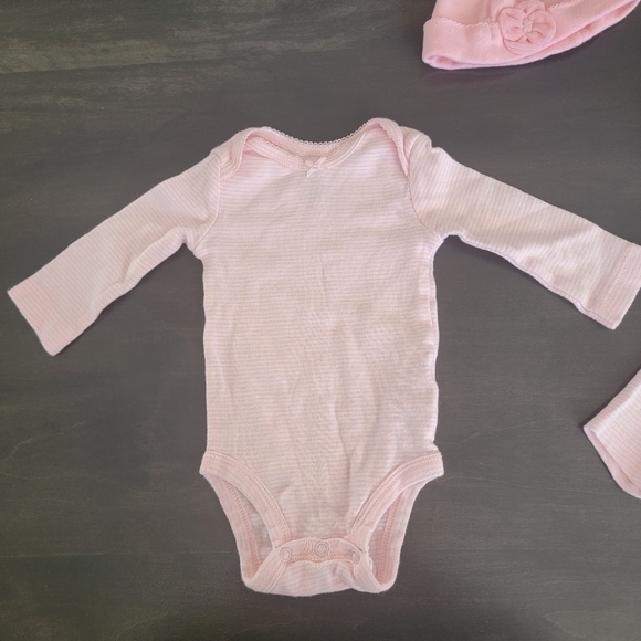 Carter's Infant Girl 4 Piece Bundle Pink White Jacket Onesie Pants Cap Size 3mo - Picture 10 of 11